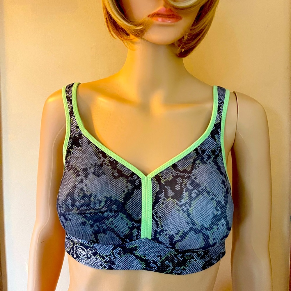 Anita sports bras. 2 different colors. Style number 5544